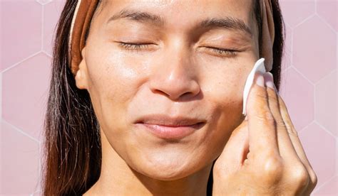 5 Cara Ampuh Atasi Kulit Kombinasi: Glowing Tanpa Ribet! 5 Cara Ampuh Atasi Kulit Kombinasi: Glowing Tanpa Ribet!