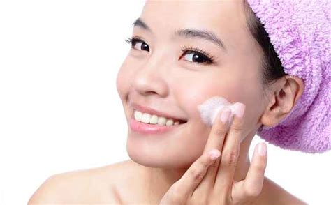 5 Cara Ampuh Atasi Kulit Kombinasi: Glowing Tanpa Ribet! 5 Cara Ampuh Atasi Kulit Kombinasi: Glowing Tanpa Ribet!
