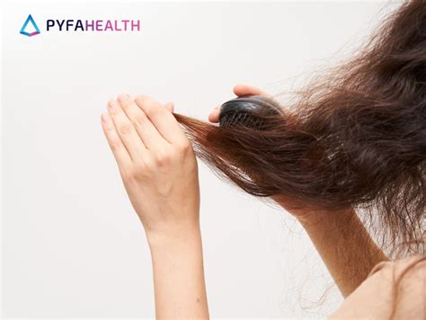 5 Kegunaan Vaseline untuk Rambut yang Belum Kamu Tahu! 5 Kegunaan Vaseline untuk Rambut yang Belum Kamu Tahu!