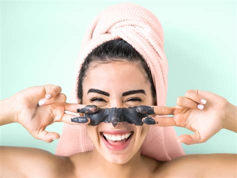 5 Rahasia Ampuh Nampolkan Komedo Hitam di Hidung (Tanpa Sebor Pakai?) 5 Rahasia Ampuh Nampolkan Komedo Hitam di Hidung (Tanpa Sebor Pakai?)