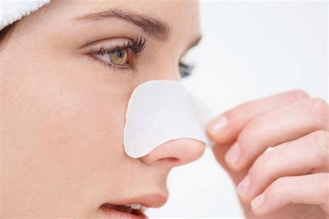 5 Rahasia Ampuh Nampolkan Komedo Hitam di Hidung (Tanpa Sebor Pakai?) 5 Rahasia Ampuh Nampolkan Komedo Hitam di Hidung (Tanpa Sebor Pakai?)