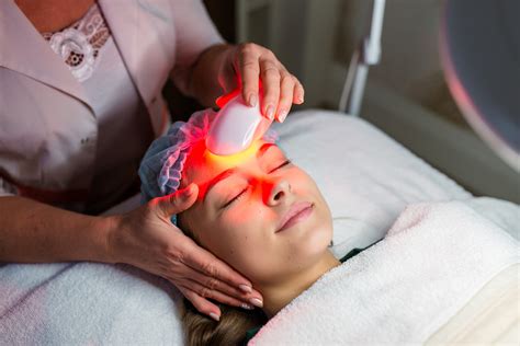 5 Rekomendasi Biaya Treatment Wajah Berjerawat, Mulai dari Rp50.000! 5 Rekomendasi Biaya Treatment Wajah Berjerawat, Mulai dari Rp50.000!