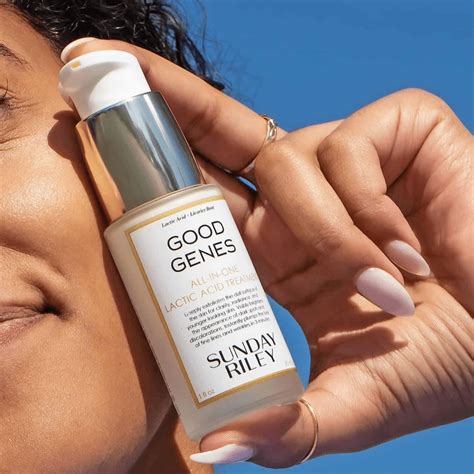 5 Serum Uji Klinis untuk Menghilangkan Bekas Hitam dan Kulit belang 🤩 5 Serum Uji Klinis untuk Menghilangkan Bekas Hitam dan Kulit belang 🤩