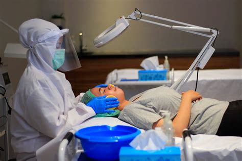 7 Alasan Facial di NMW Jadi Rahasia Kulit Glowing! 7 Alasan Facial di NMW Jadi Rahasia Kulit Glowing!