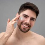 7 Cara Merawat Wajah Pria Secara Alami yang Ampuh dan Mudah Dilakukan Hari Ini!