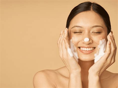 7 Langkah Rahasia Perawatan Wajah Alami Sebelum Tidur untuk Kulit Glowing! 7 Langkah Rahasia Perawatan Wajah Alami Sebelum Tidur untuk Kulit Glowing!