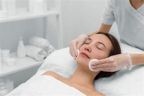 7 Rahasia Jasa Salon Kecantikan Bikin Glowing Permanen! 7 Rahasia Jasa Salon Kecantikan Bikin Glowing Permanen!