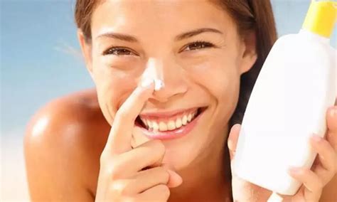 7 Rahasia Kulit Bebas Kilap dan Glowing: Bye-Bye Wajah Kusam! 7 Rahasia Kulit Bebas Kilap dan Glowing: Bye-Bye Wajah Kusam!