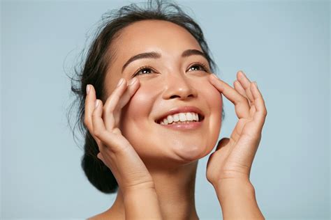 7 Rahasia Kulit Bebas Minyak and Glowing, Bye Wajah Kusam! 7 Rahasia Kulit Bebas Minyak and Glowing, Bye Wajah Kusam!