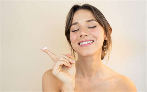 7 Rahasia Kulit Glowing Alami Tanpa Skincare, Buktikan Sendiri! 7 Rahasia Kulit Glowing Alami Tanpa Skincare, Buktikan Sendiri!