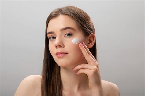 7 Rahasia Kulit Glowing Bebas Jerawat untuk Remaja: Buktikan Sendiri! 7 Rahasia Kulit Glowing Bebas Jerawat untuk Remaja: Buktikan Sendiri!