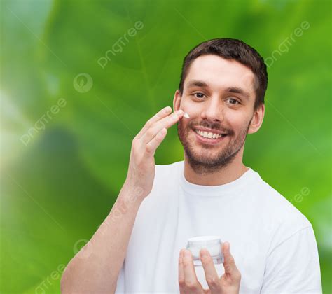 7 Rahasia Merawat Muka Pria Agar Mempesona dan Mengagumkan! 7 Rahasia Merawat Muka Pria Agar Mempesona dan Mengagumkan!