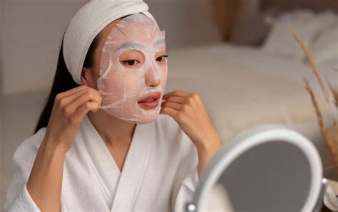 7 Rahasia Perawatan Kecantikan Ala Korea yang Bikin Wajah Glowing Seketika! 7 Rahasia Perawatan Kecantikan Ala Korea yang Bikin Wajah Glowing Seketika!