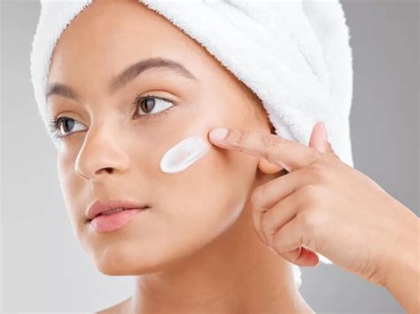 7 Rahasia Perawatan Kulit Terdekat: Hasil Glowing Tanpa Bikin Kantong Bolong! 7 Rahasia Perawatan Kulit Terdekat: Hasil Glowing Tanpa Bikin Kantong Bolong!