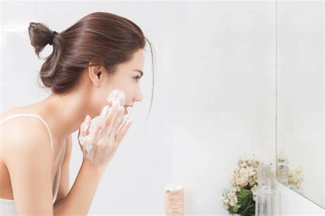 7 Step Rahasia Wajah Glowing ala Korea: Step by Step, Hasilnya Bikin Iri! 7 Step Rahasia Wajah Glowing ala Korea: Step by Step, Hasilnya Bikin Iri!