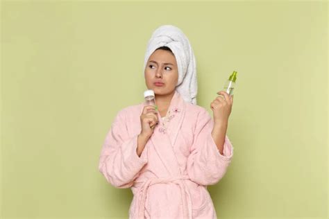 5 Cara Merawat Kulit Glowing Alami, Hasilnya Bikin Pangling! 5 Cara Merawat Kulit Glowing Alami, Hasilnya Bikin Pangling!