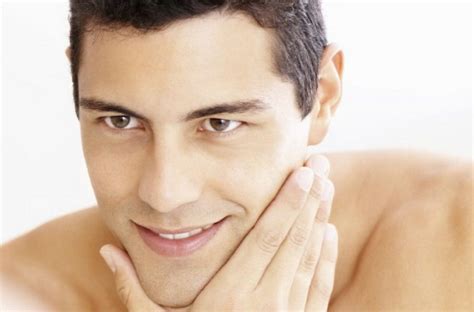5 Cara Merawat Wajah Pria Secara Alami: Glowing Maksimal Tanpa Ribet! 5 Cara Merawat Wajah Pria Secara Alami: Glowing Maksimal Tanpa Ribet!