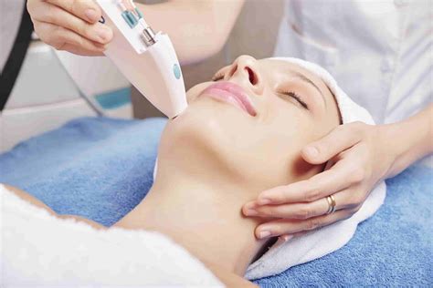 5 Rahasia Ampuh Perawatan Skin Booster Wajah Glowing Alami! 5 Rahasia Ampuh Perawatan Skin Booster Wajah Glowing Alami!