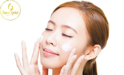 5 Ritual Skincare Malam Hari Untuk Kulit Cerah Bak Bintang! 💫