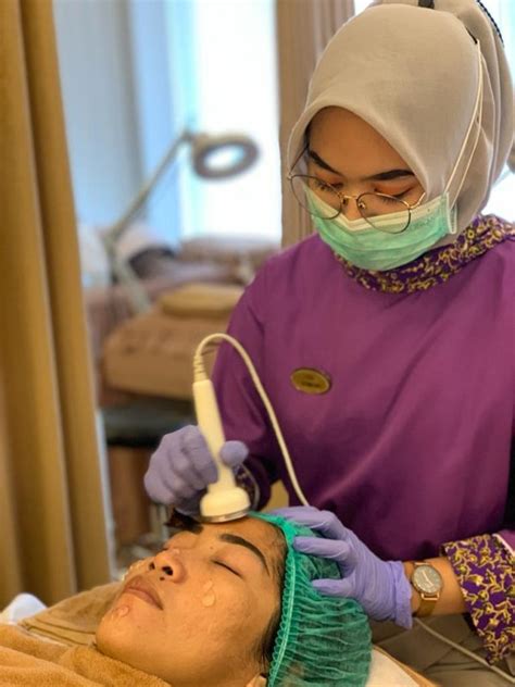 5 Tempat Facial Wajah Terbaik yang Bikin Wajah Glowing Bak Artis!