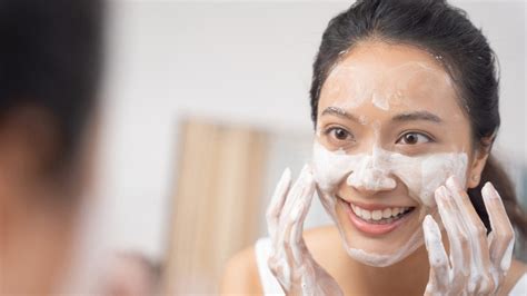 5 Tips Merawat Tubuh Glowing Alami: Rahasia Awet Muda! 5 Tips Merawat Tubuh Glowing Alami: Rahasia Awet Muda!