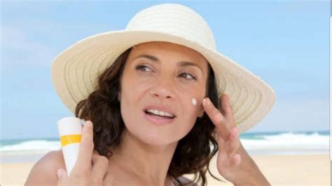 5 Tips Merawat Tubuh Glowing Alami: Rahasia Awet Muda! 5 Tips Merawat Tubuh Glowing Alami: Rahasia Awet Muda!