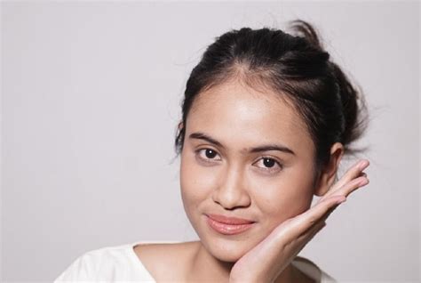 5 Tips Sederhana Atasi Jerawat, Wajah Bercahaya ala Influencer! 5 Tips Sederhana Atasi Jerawat, Wajah Bercahaya ala Influencer!