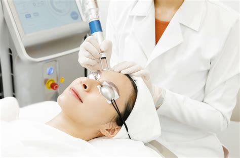 5 Treatment Wajah Glow Up yang Bisa Bikin Cantik Tanpa Filter! 5 Treatment Wajah Glow Up yang Bisa Bikin Cantik Tanpa Filter!