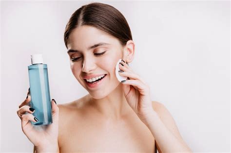 7 Cara Merawat Kulit Wajah Kombinasi yang Perlu Kamu Coba untuk Mendapatkan Kulit Mulus dan Sehat! 7 Cara Merawat Kulit Wajah Kombinasi yang Perlu Kamu Coba untuk Mendapatkan Kulit Mulus dan Sehat!