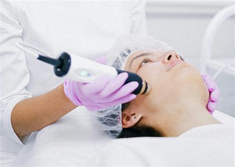 7 Fakta Mengejutkan Biaya Laser Wajah di Solo: Nomor 5 Bikin Dompet Nangis! 7 Fakta Mengejutkan Biaya Laser Wajah di Solo: Nomor 5 Bikin Dompet Nangis!