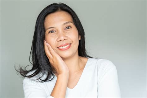7 Rahasia Awet Muda: Perawatan Tubuh Wajib Usia 40-an! 7 Rahasia Awet Muda: Perawatan Tubuh Wajib Usia 40-an!