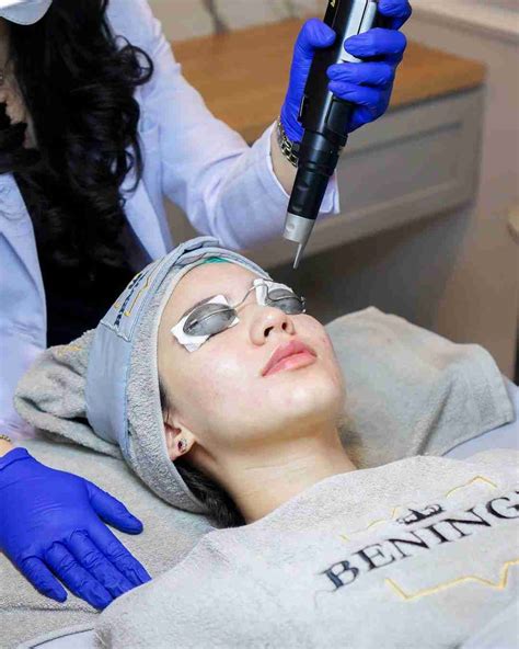 7 Rahasia Kulit Glowing ala Bening's Clinic: Treatment yang Wajib Kamu Coba! 7 Rahasia Kulit Glowing ala Bening's Clinic: Treatment yang Wajib Kamu Coba!