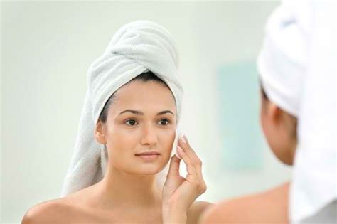 7 Rahasia Perawatan Kulit Berjerawat dan Berminyak untuk Menghasilkan Wajah Glowing dalam 1 Minggu! 7 Rahasia Perawatan Kulit Berjerawat dan Berminyak untuk Menghasilkan Wajah Glowing dalam 1 Minggu!