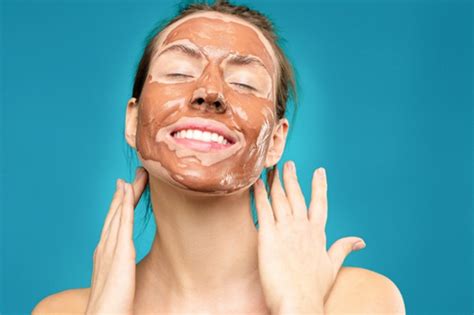7 Cara Perawatan Wajah untuk Menghilangkan Komedo Secara Alami dan Permanen dalam Waktu Singkat 7 Cara Perawatan Wajah untuk Menghilangkan Komedo Secara Alami dan Permanen dalam Waktu Singkat