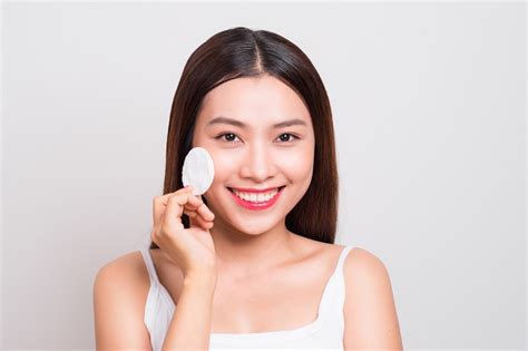 7 Langkah Perawatan Wajah Facial yang Wajib Kamu Coba untuk Kulit Mulus dan Bebas Jerawat! 7 Langkah Perawatan Wajah Facial yang Wajib Kamu Coba untuk Kulit Mulus dan Bebas Jerawat!