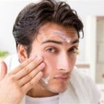 7 Langkah Wajib Perawatan Wajah Pria Sebelum Tidur: Bangun dengan Wajah Keren Maksimal!