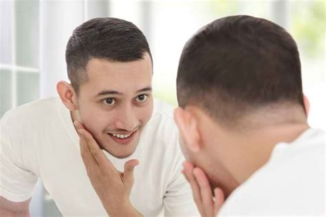 7 Langkah Wajib Perawatan Wajah Pria Sebelum Tidur: Bangun dengan Wajah Keren Maksimal! 7 Langkah Wajib Perawatan Wajah Pria Sebelum Tidur: Bangun dengan Wajah Keren Maksimal!