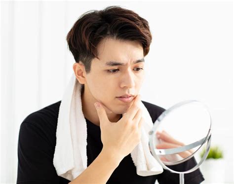 7 Langkah Wajib Perawatan Wajah Pria Sebelum Tidur: Bangun dengan Wajah Keren Maksimal! 7 Langkah Wajib Perawatan Wajah Pria Sebelum Tidur: Bangun dengan Wajah Keren Maksimal!