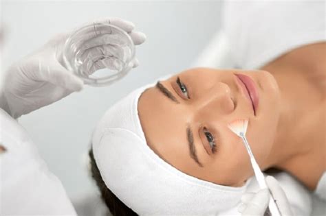 7 Rahasia Salon Kecantikan Wajah yang Bikin Glowing Permanen! 7 Rahasia Salon Kecantikan Wajah yang Bikin Glowing Permanen!